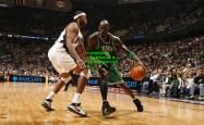 lol外围官网:NBA总决赛激战正酣 勇士队逆转取胜扳平大比分